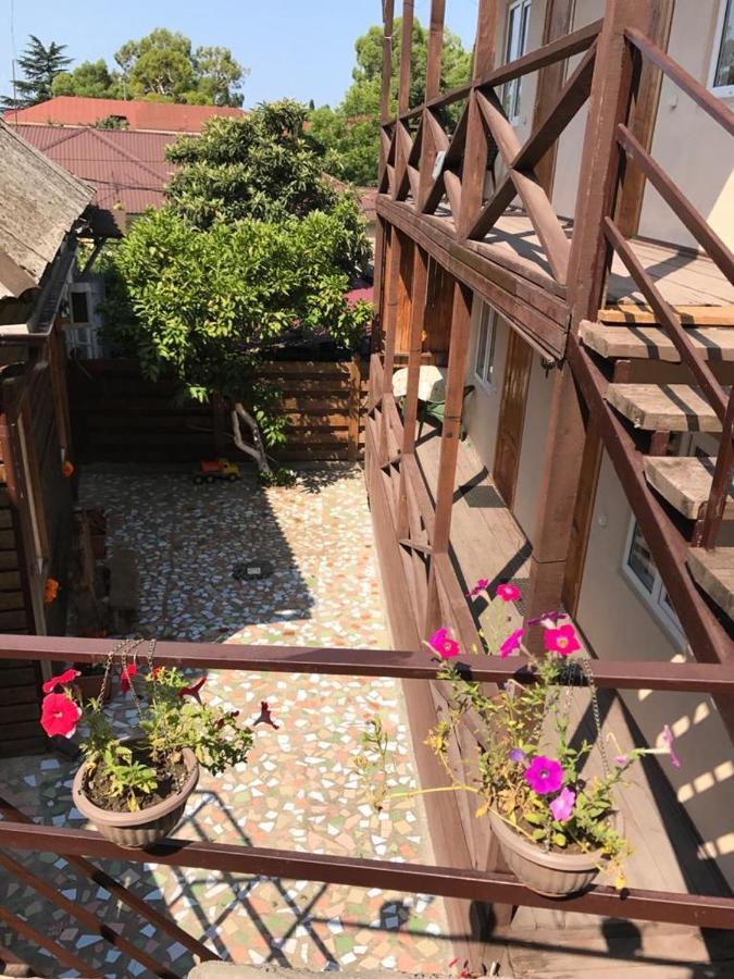 Gostevoy Dom Samir Hotell Gagry Eksteriør bilde